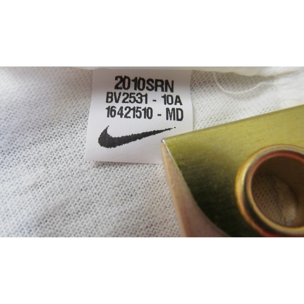NWT Nike "Goddess of Victory" International Graphic T-Shirt White Women Medium M - Picture 5 of 7